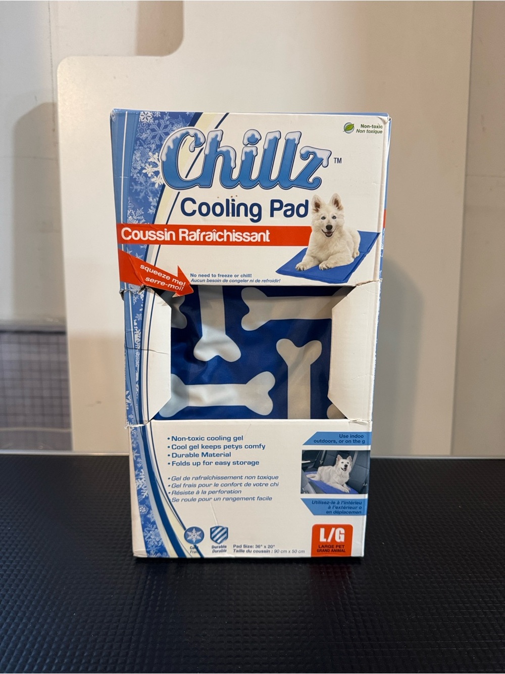 CHILLZ - THE GREEN PET SHOP Cooling Pad for Dogs – Blue with White Bone Print